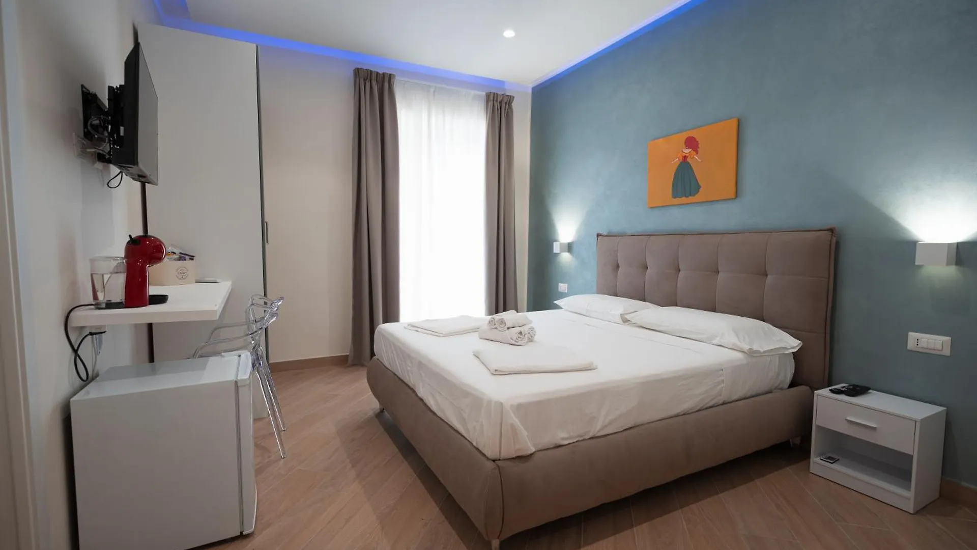 Nazzarooms Naples 0*,  Italy