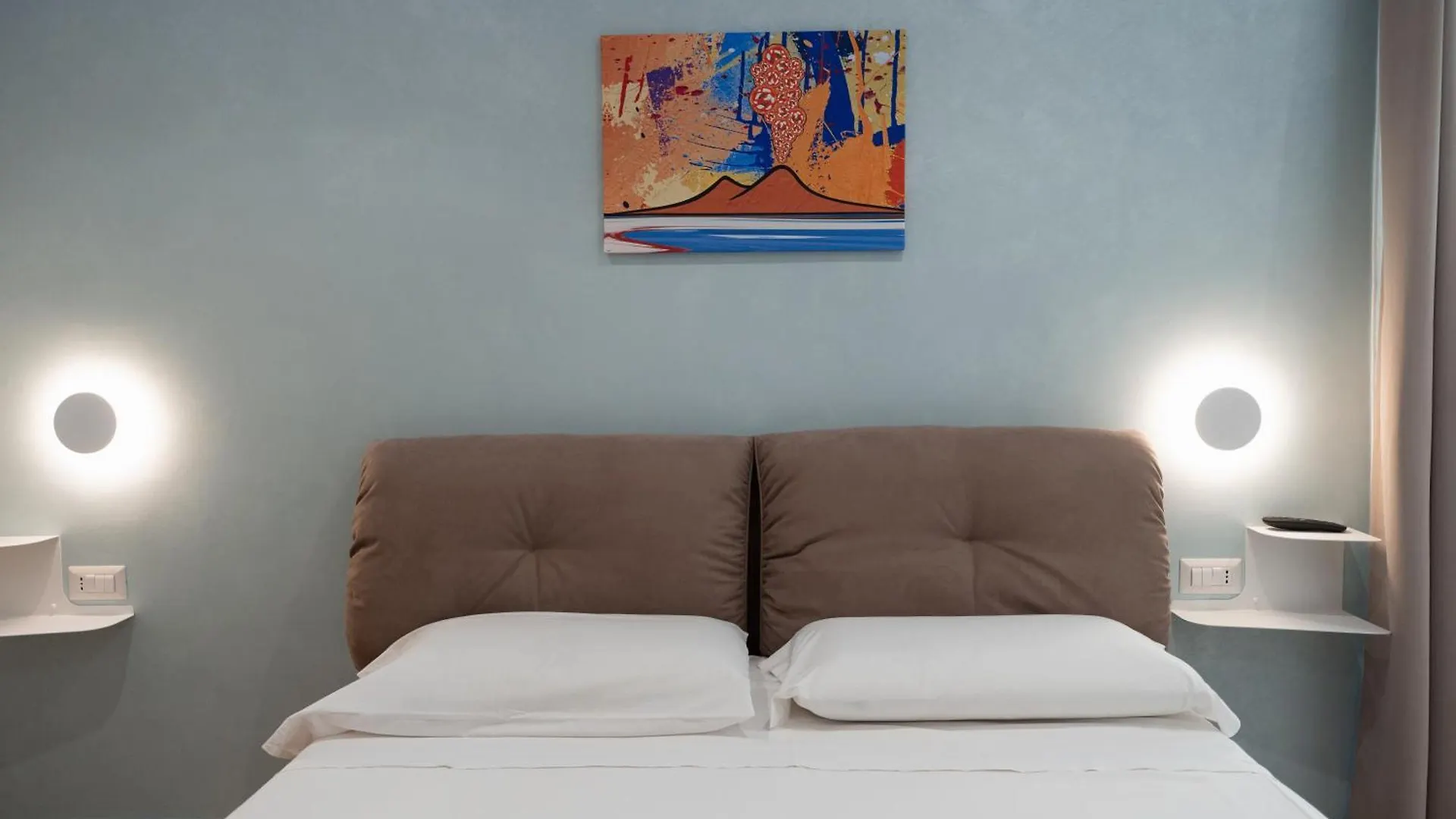 Nazzarooms Naples 0*,  Italy